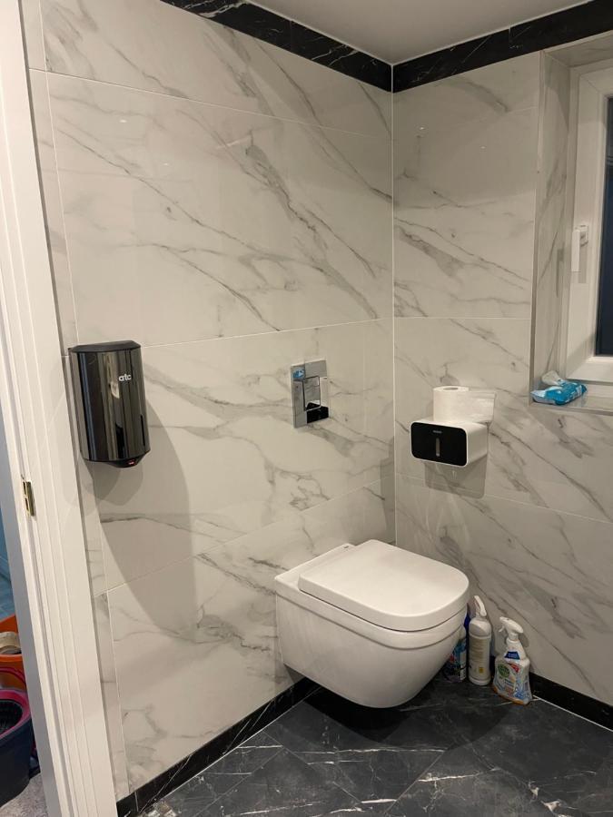 Modern Huge Double Room With Private Bathroom In Colindale Edgware Екстер'єр фото
