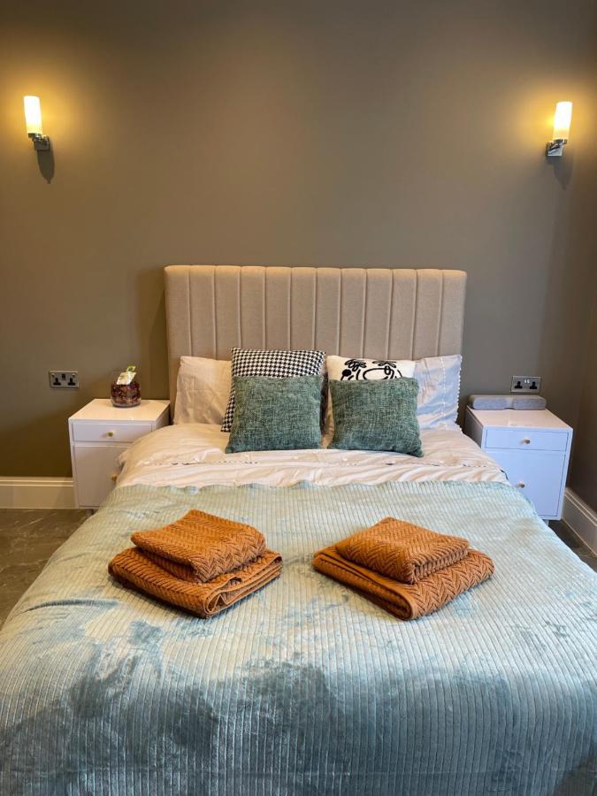 Modern Huge Double Room With Private Bathroom In Colindale Edgware Екстер'єр фото