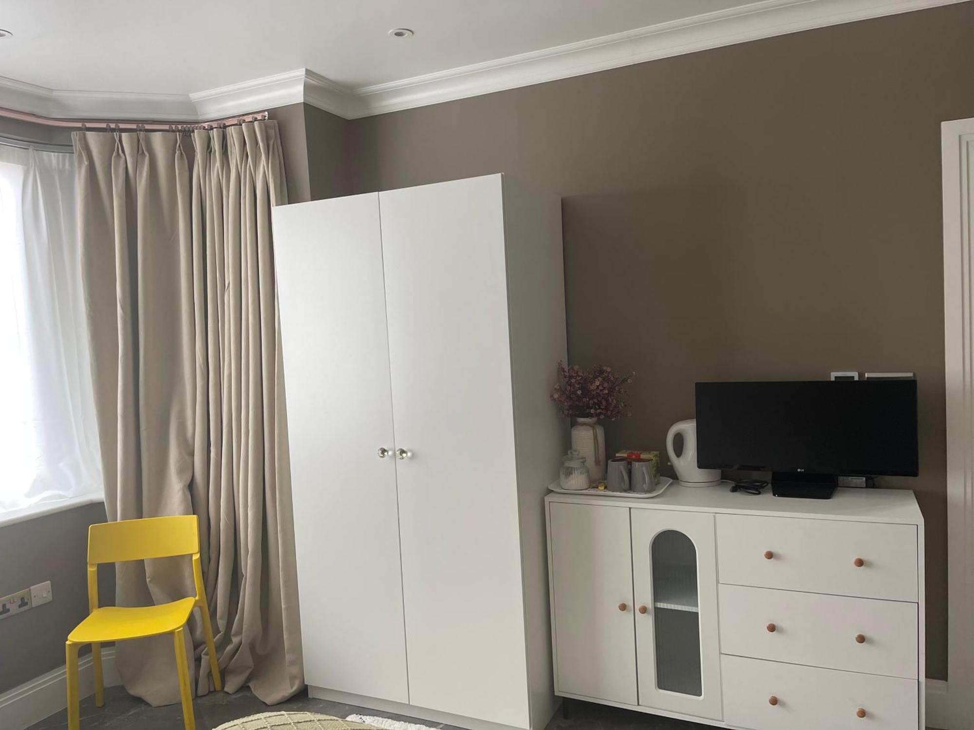 Modern Huge Double Room With Private Bathroom In Colindale Edgware Екстер'єр фото